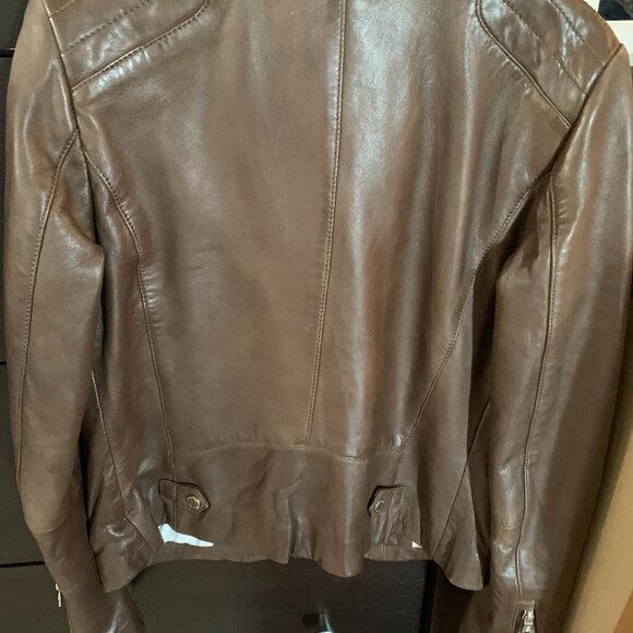 leather jackets - Picture 1 of 2